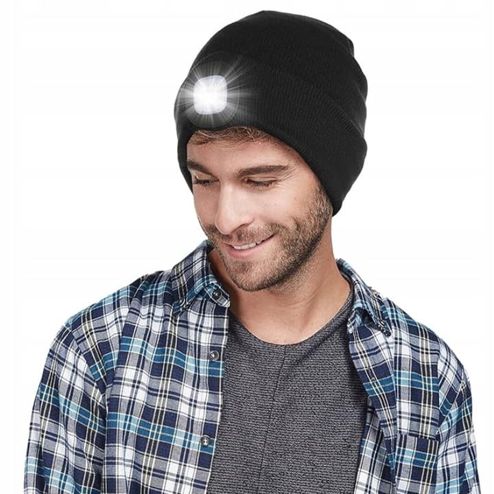 Ax1_tds0469a_Czapka Led USB Black